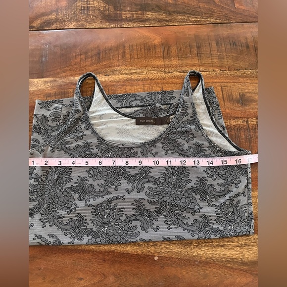 The Limited Gray Floral Tank Top - Picture 3 of 3